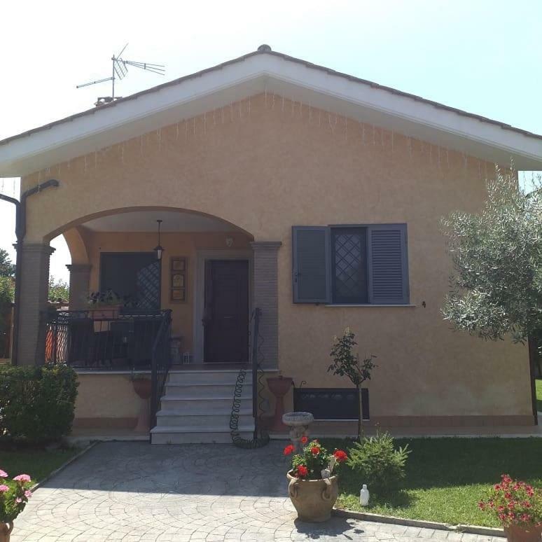 Bed and Breakfast Il Bacio E La Nocciola à Labico Extérieur photo